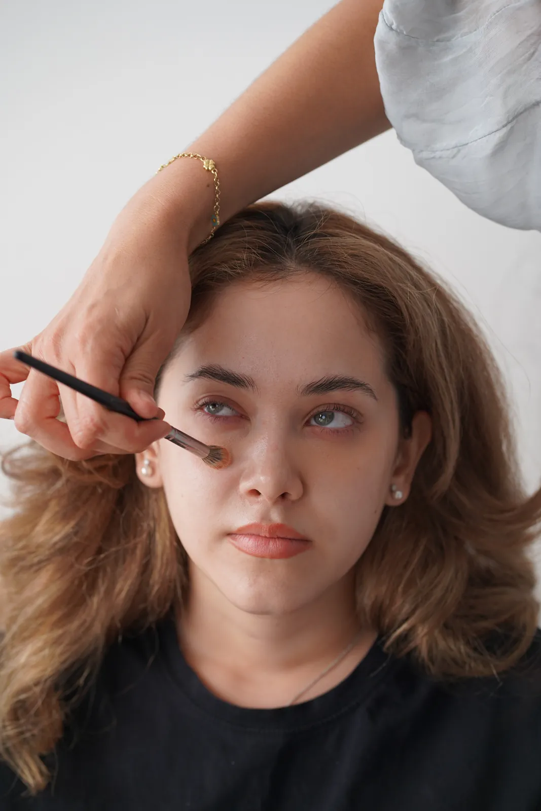 Beauty en estudio: maquillaje en set — Sistema Creativo