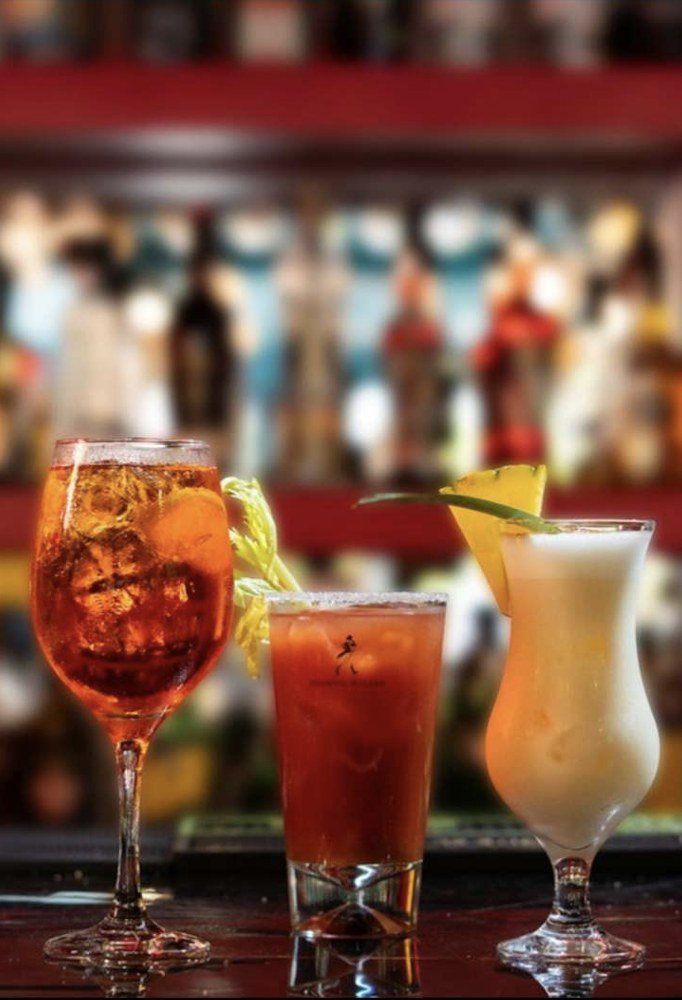 Coctelería de bar, fotografía gastronómica — Memo, colaborador de Sistema Creativo